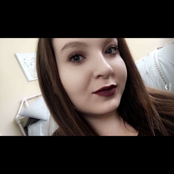 Meet your Posher, Jazmine - Picture 1 of 1